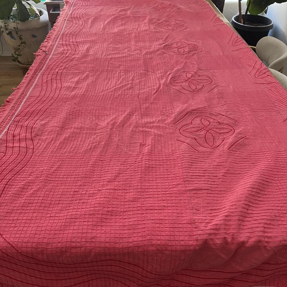 Vtg Chenille Bedspread Pink Floral Tufted Embroidered Cotton w/ Fringe 98"x81" - Picture 7 of 10
